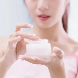 Không nên dùng toner thay cho kem dưỡng ẩm
