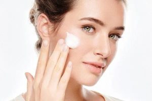 Serum và kem dưỡng không giống nhau
