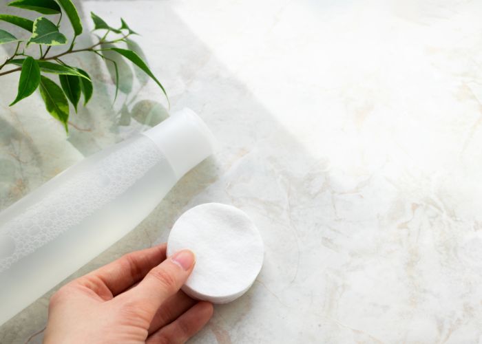 Lưu ý khi đắp toner bằng bông tẩy trang 