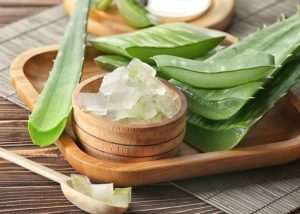 Hướng dẫn cách làm trắng da bằng nha đam và muối