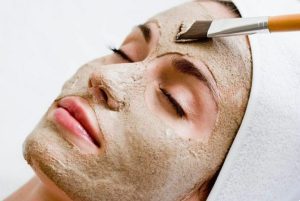 Khám phá công dụng của cam thảo cho da - nguyên liệu thiên nhiên giúp dưỡng trắng, mờ thâm nám và chống lão hóa.