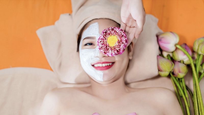 Lý do nên chọn sản phẩm dưỡng da từ hoa sen